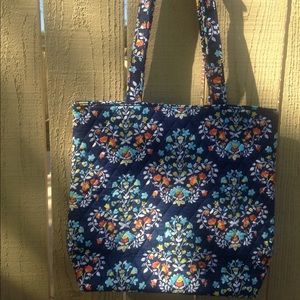 VB NWT Tote in Chandelier Floral.